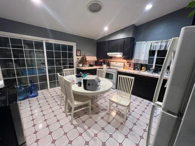 Image 8 of 16 For 1822 Tustin Drive