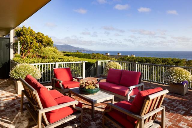 1238 Padre Lane, Pebble Beach CA: https://media.crmls.org/mediaz/7434b7e8-7da9-4970-b660-2d49d1525d77.jpg