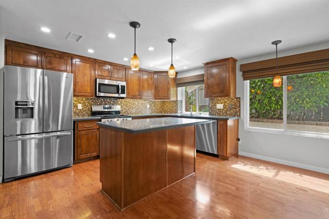 Detail Gallery Image 10 of 36 For 23847 Norte Dr., Ramona,  CA 92065 - 3 Beds | 2/1 Baths