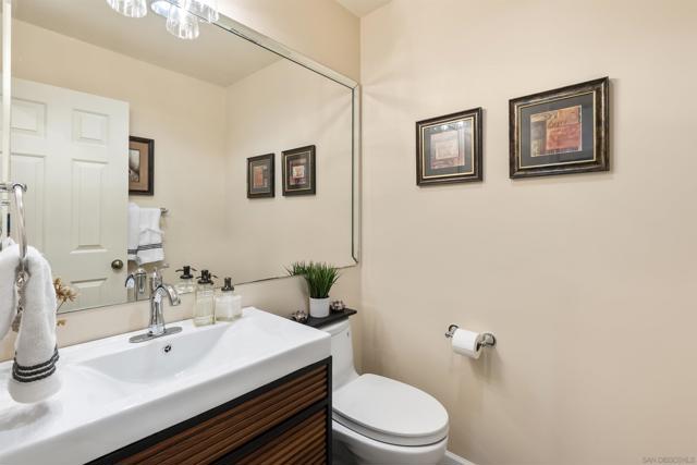 1006 Acero St, Chula Vista CA: https://media.crmls.org/mediaz/7434f847-6522-4f6a-a56c-ed40f134cbd3.jpg
