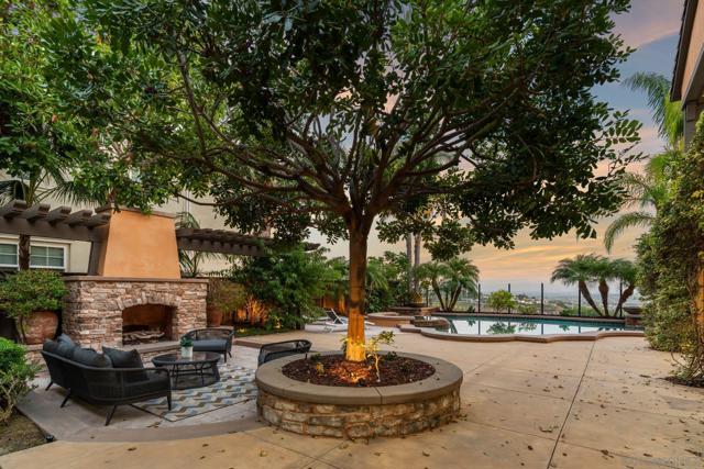 3219 Corte Paloma, Carlsbad CA: https://media.crmls.org/mediaz/7435071e-bd6d-4e72-9f01-e8a51c56ce03.jpg