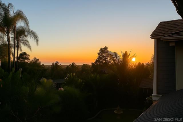 515 Verbena Ct, Encinitas CA: https://media.crmls.org/mediaz/74355f1c-8953-403b-8069-171b6b057024.jpg