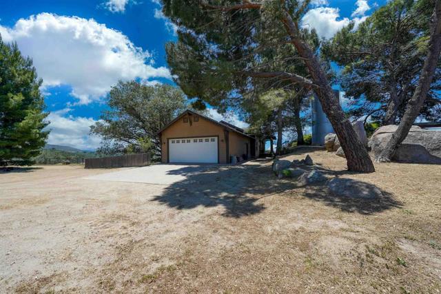 Detail Gallery Image 10 of 73 For 21057 Sutherland Dam Rd, Ramona,  CA 92065 - 2 Beds | 2 Baths