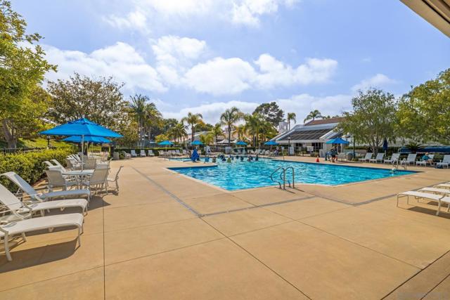 4676 Barcelona Way, Oceanside CA: https://media.crmls.org/mediaz/7437ad2c-a1a6-431d-bdf0-71da2f10fc3c.jpg