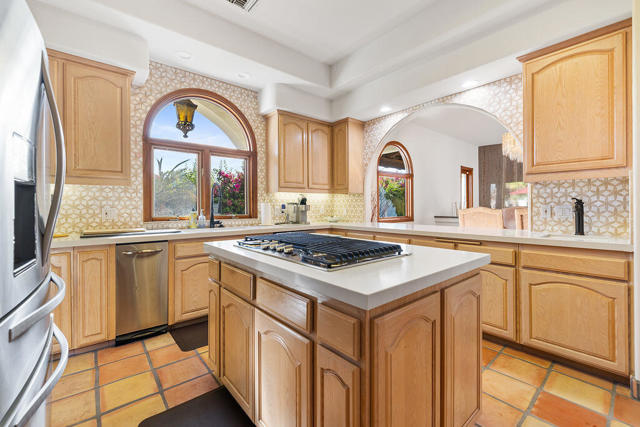 51230 Avenida Obregon, La Quinta CA: https://media.crmls.org/mediaz/7438a5ba-b9af-493c-8f59-ba309a0c0b48.jpg