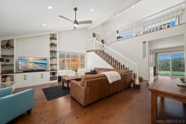 4048 Raffee Dr, San Diego CA: https://media.crmls.org/mediaz/743adeb8-e3b8-4727-80e1-3b6c94a4b2e6.jpg