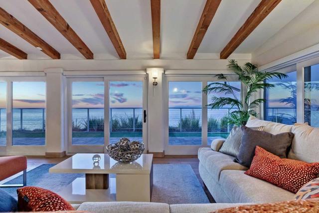 Living Area (12)