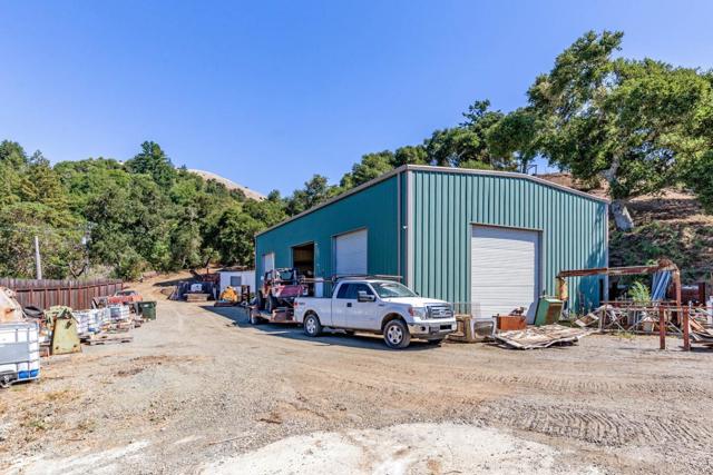 12725 Old La Honda Road, Woodside CA: https://media.crmls.org/mediaz/743b6bad-ae0d-4063-82c8-50f9f6a935d0.jpg