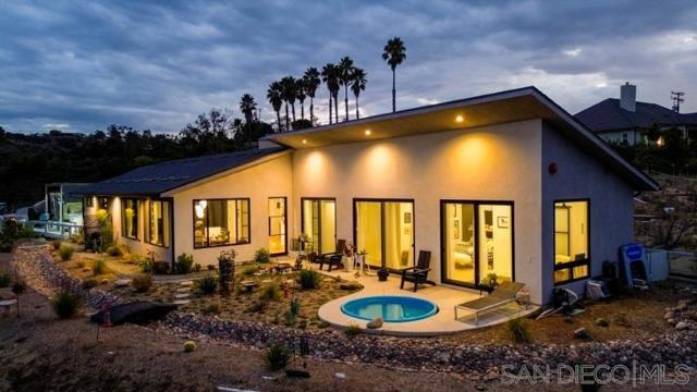 1615 Vista Del Lago, Fallbrook CA: https://media.crmls.org/mediaz/743bf5d6-a1af-4291-a9fb-44ef451b7b10.jpg