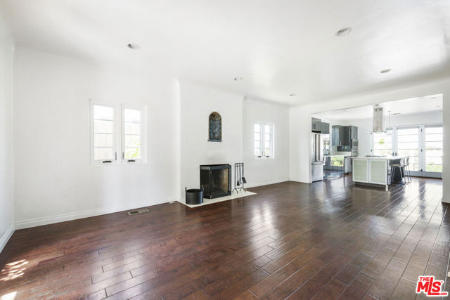 931 Micheltorena Street, Los Angeles CA: https://media.crmls.org/mediaz/743c3049-0615-4443-83d9-cdabc4000f1e.jpg