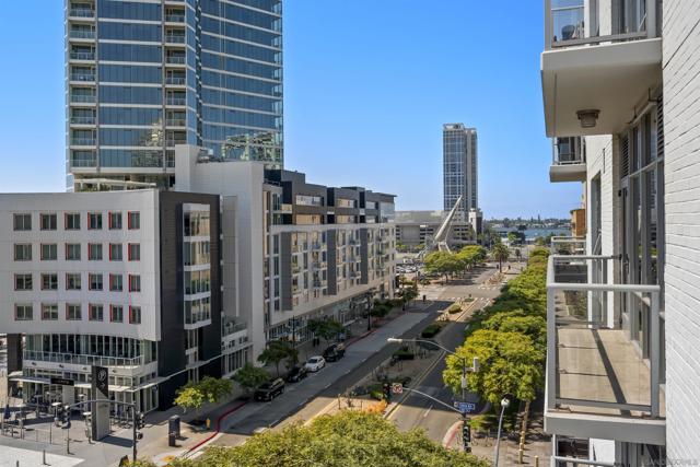 206 Park Blvd, San Diego, California 92101, 1 Bedroom Bedrooms, ,1 BathroomBathrooms,Condominium,For Sale,Park Blvd,240020760SD