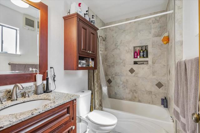 1715 Palmetto Avenue, Pacifica CA: https://media.crmls.org/mediaz/743e362f-be50-4e5e-93f4-1bc5f454eb6e.jpg