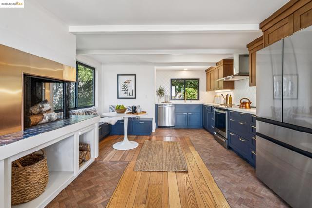 690 PANORAMIC WAY, Berkeley CA: https://media.crmls.org/mediaz/743efe06-d001-4947-b3e9-70d84e80319f.jpg