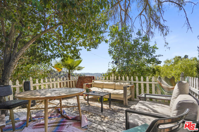 627 Dimmick Drive, Los Angeles CA: https://media.crmls.org/mediaz/743f5718-b304-467b-9acd-75b543459db1.jpg