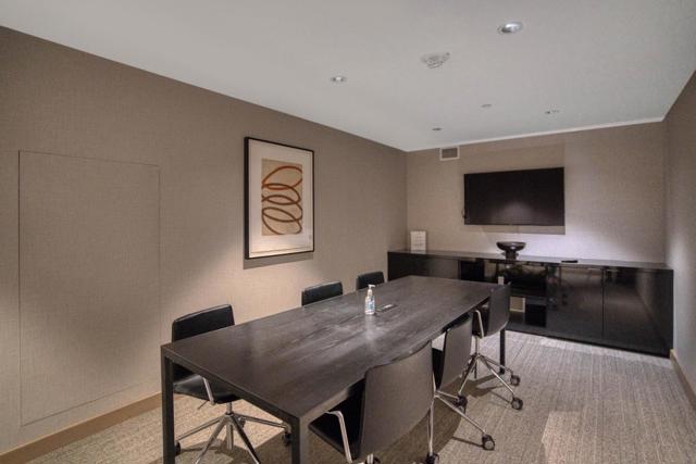 110 Channel Street, San Francisco CA: https://media.crmls.org/mediaz/7440a737-f00b-45df-95cf-8cd68bc45364.jpg