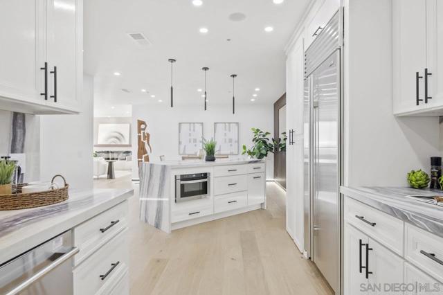 Image 7 of 1 For 700 Front St #1402  1402
