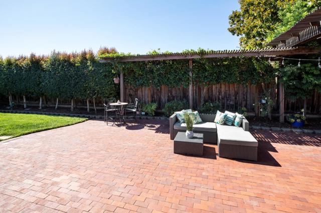 3704 Pruneridge Avenue, Santa Clara CA: https://media.crmls.org/mediaz/7442ccd6-23bb-409d-9dd6-4e3885ab9dba.jpg