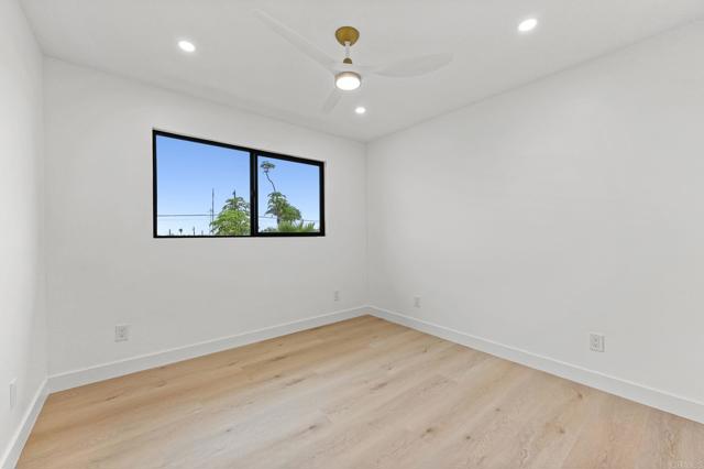 Detail Gallery Image 21 of 29 For 3942 Mount Acadia Bld, San Diego,  CA 92111 - 3 Beds | 2 Baths