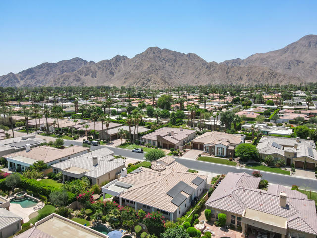 76158 Via Montelena, Indian Wells CA: https://media.crmls.org/mediaz/7442fa06-144b-43a9-9ee2-9a1ae9fbb945.jpg