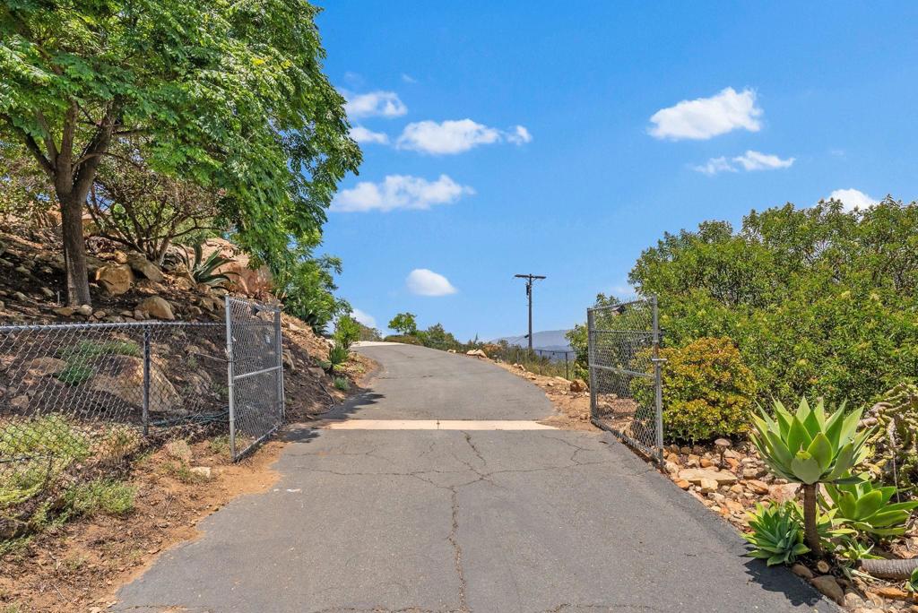 MLS #250033119SD image #50