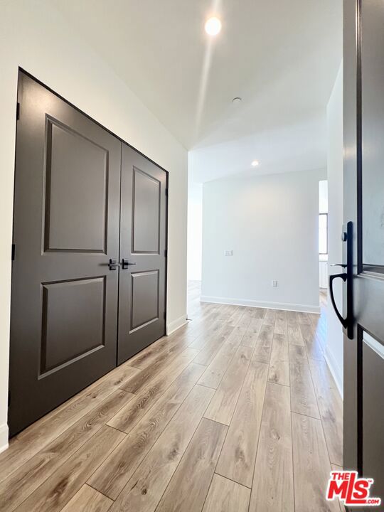 859 S LUCERNE Boulevard, Los Angeles CA: https://media.crmls.org/mediaz/7444344d-b261-4e9a-b847-e53b26b10b32.jpg