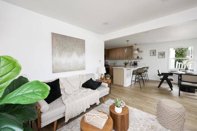 8210 Orchard Ave, La Mesa CA: https://media.crmls.org/mediaz/744446bd-52be-4af3-a9b7-6905f87b274a.jpg
