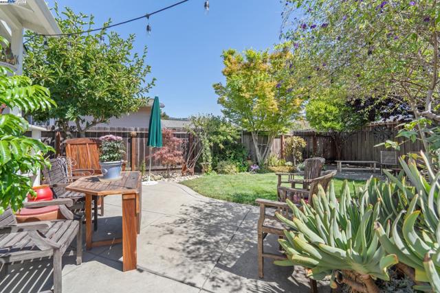 3144 60Th Ave, Oakland CA: https://media.crmls.org/mediaz/74454a87-f490-46e7-8f2e-860a3f50ec88.jpg
