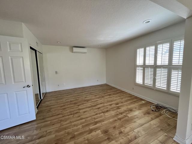29160 Oakpath Drive, Agoura Hills CA: https://media.crmls.org/mediaz/744573b2-8c12-40ef-ae7e-47c90906a7c2.jpg