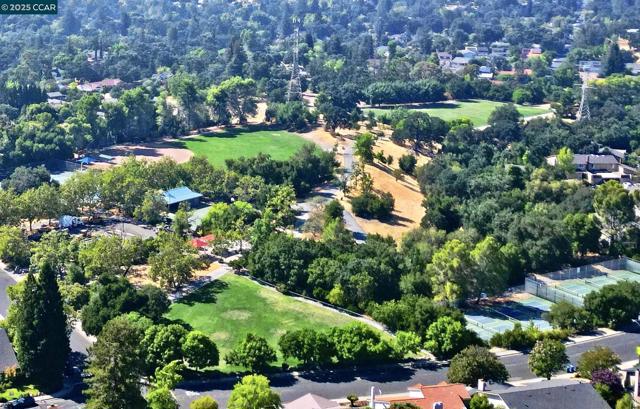 2342 Brantford Court, Walnut Creek CA: https://media.crmls.org/mediaz/7445d10e-d54e-4fb6-b570-cbed697e82f2.jpg