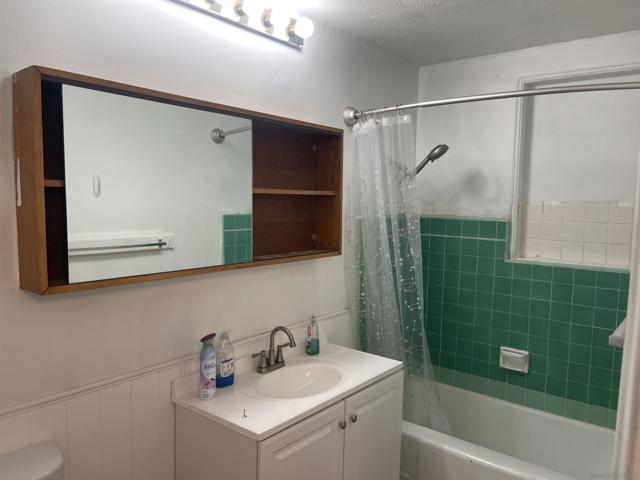 6034 Dwight St, San Diego CA: https://media.crmls.org/mediaz/7445fc38-413e-4576-9b3b-f1aa77b7b03d.jpg