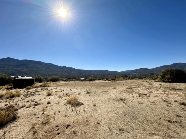 1 Geneva Heights, Mountain Center CA: https://media.crmls.org/mediaz/744766b2-7ca4-4c9c-8d37-924f8a10e034.jpg