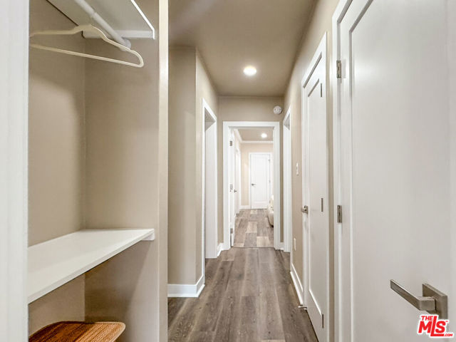 153 South Linden Drive, 1 photo 8
