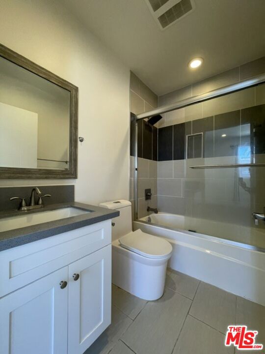 5733 Fulcher Avenue photo 21