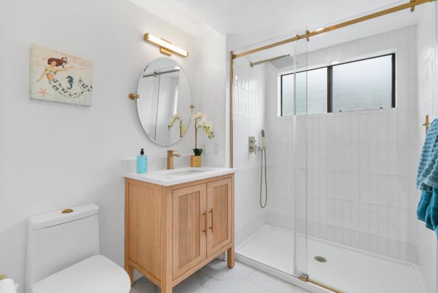 40 Seacliff Drive, Seacliff CA: https://media.crmls.org/mediaz/744863b0-436e-424e-a996-d0d0312a000d.jpg