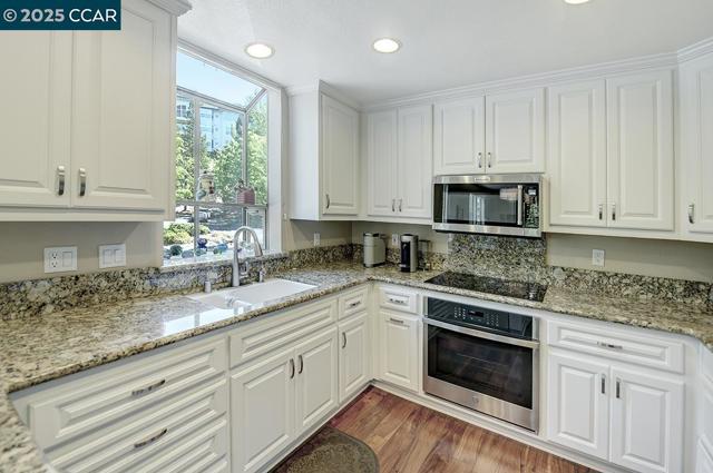 5910 Horsemans Canyon Dr, Walnut Creek CA: https://media.crmls.org/mediaz/74497eaf-31e7-43dd-8aff-69d075f18a5b.jpg