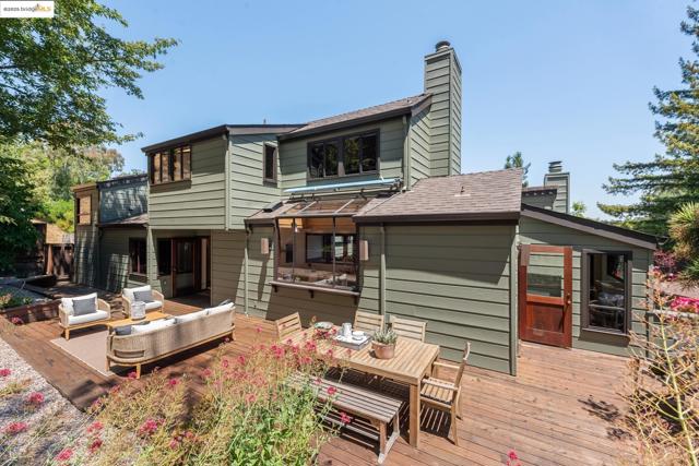 737 Woodhaven Rd, Berkeley CA: https://media.crmls.org/mediaz/74498388-598d-4620-98f6-74fe1730bf78.jpg