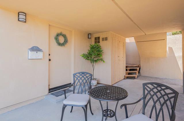 15847 Pleasant Valley Lane, Salinas CA: https://media.crmls.org/mediaz/744a1621-1364-4b66-bf60-b8f32995a261.jpg