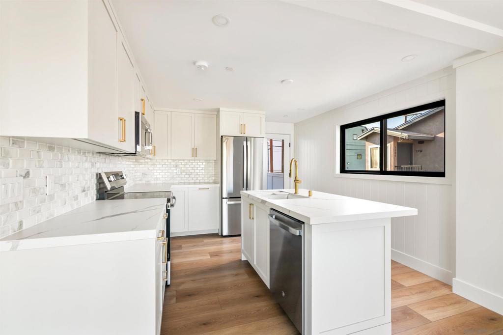 MLS #250041286SD image #8