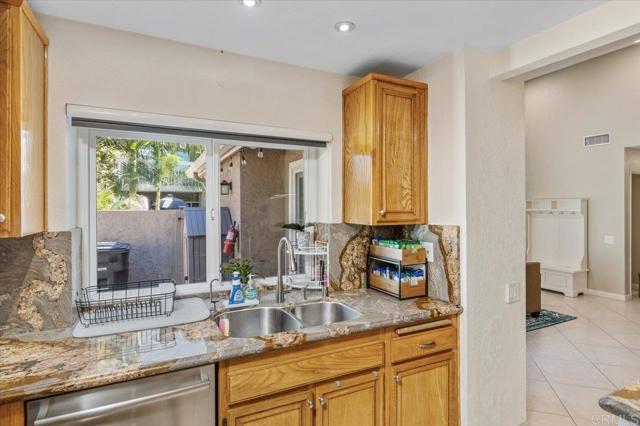 Detail Gallery Image 12 of 24 For 17544 Ashburton Rd, Rancho Bernardo (San Diego),  CA 92128 - 2 Beds | 2 Baths