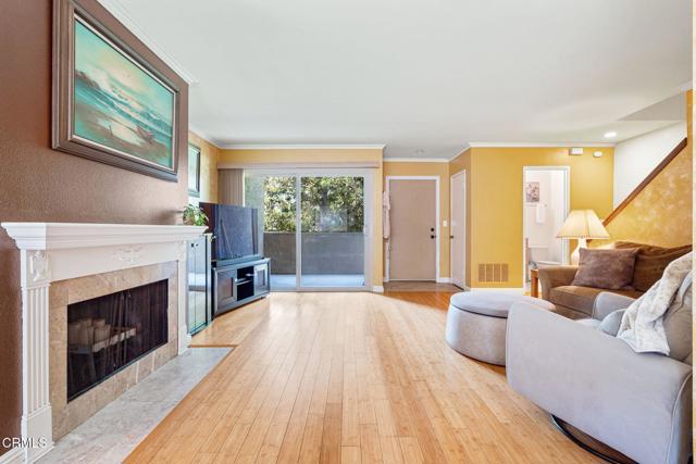 2113 Euclid Avenue, Camarillo CA: https://media.crmls.org/mediaz/744b96b1-34e1-4042-8705-f65e2f78d0fc.jpg