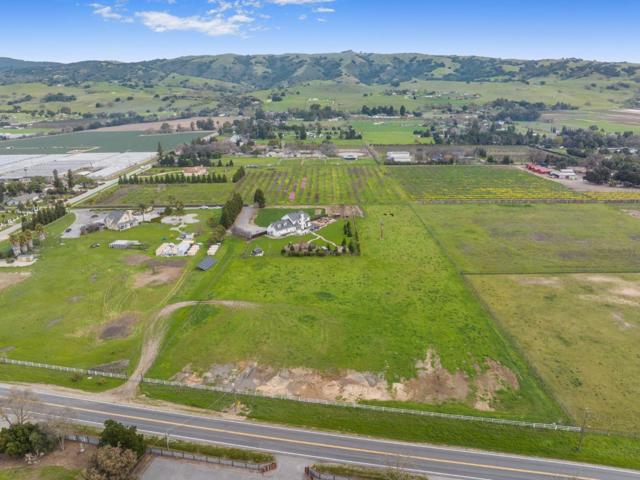 2760 Leavesley Road, Gilroy CA: https://media.crmls.org/mediaz/744bc3c8-f852-4458-b9d8-ce2c10c00659.jpg
