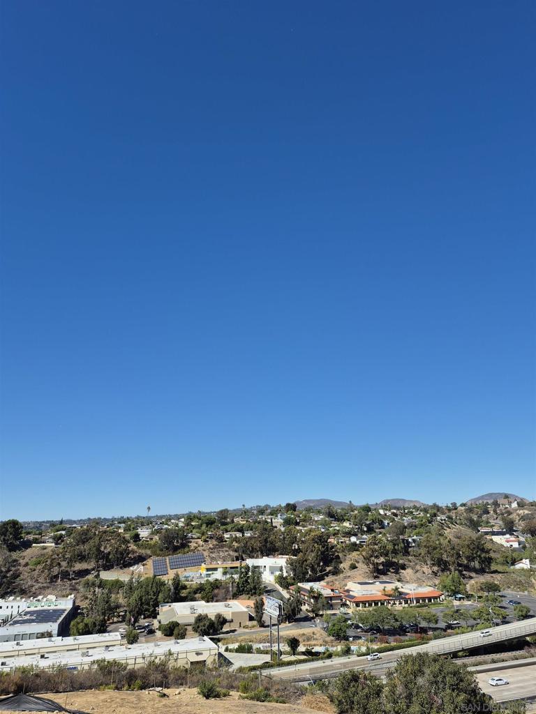 MLS #250041048SD image #17