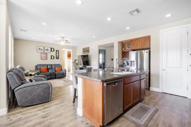 1551 Lily Court, Hollister CA: https://media.crmls.org/mediaz/744c68be-7b99-4686-bc8a-139049bb5e25.jpg