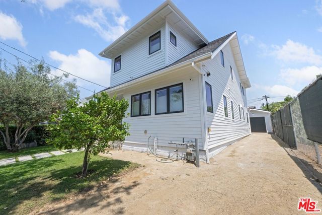 4525 Melbourne Avenue, Los Angeles CA: https://media.crmls.org/mediaz/744cc0cc-959c-40e7-b701-23c83664968b.jpg