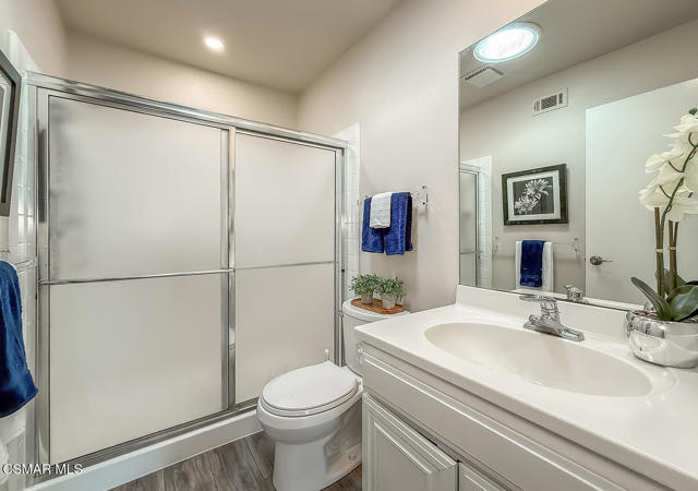 38114 Village 38, Camarillo CA: https://media.crmls.org/mediaz/744d0531-86cd-4ed2-a682-e023f02cd27f.jpg