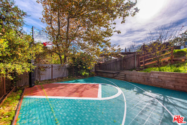 19511 Sunken Trail, Topanga CA: https://media.crmls.org/mediaz/744dcfc4-679e-4102-b365-2bd9a016457d.jpg