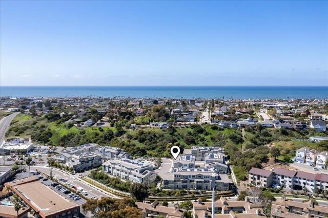 1107 Hibiscus Way, Oceanside CA: https://media.crmls.org/mediaz/744e3a06-e5bb-48f4-bd8f-eee0b03403ce.jpg