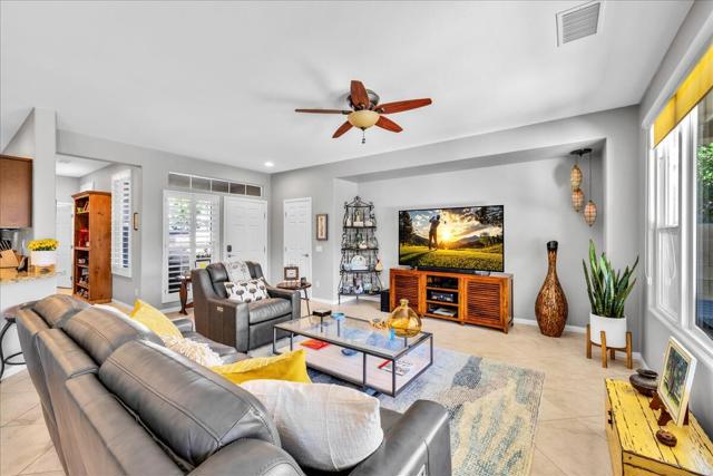 81485 Golden Poppy Way, La Quinta CA: https://media.crmls.org/mediaz/744e5ae4-7498-4f88-b85e-dbd94e6fe1b1.jpg