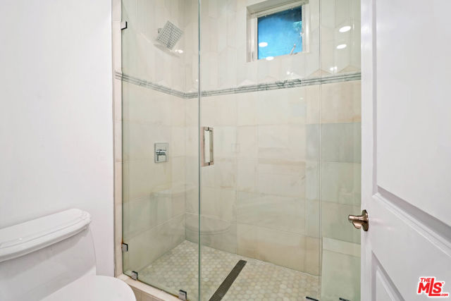 5309 Louise Avenue, Encino CA: https://media.crmls.org/mediaz/744ec61d-93b7-49f2-acd8-112558c8981a.jpg