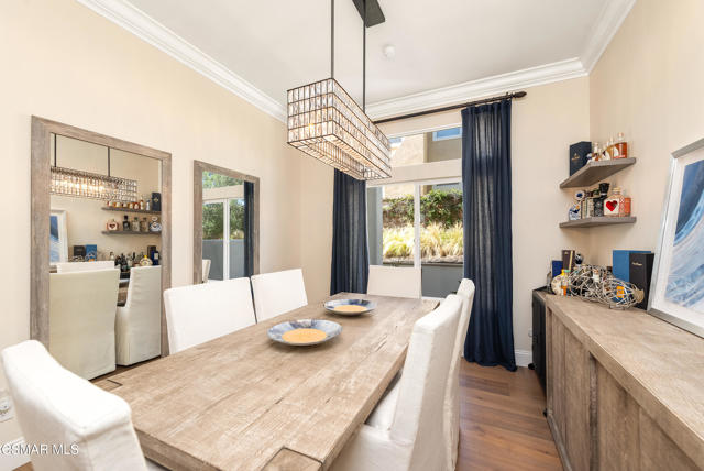 976 Blackbourne, Oak Park CA: https://media.crmls.org/mediaz/744f206c-e86d-4582-96d5-ff650a7632da.jpg